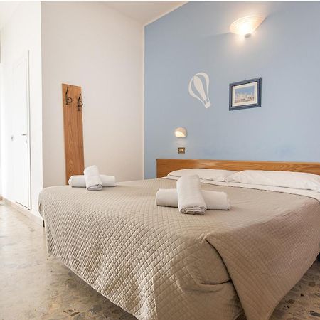 Hotel Santiago Rimini Ngoại thất bức ảnh