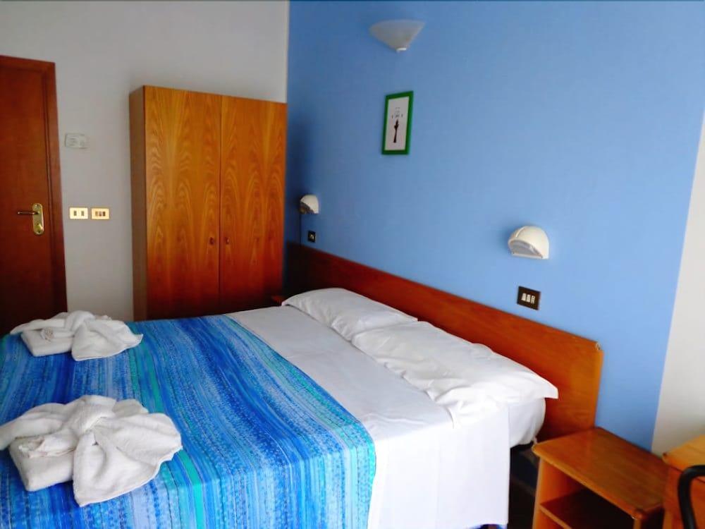 Hotel Santiago Rimini Ngoại thất bức ảnh