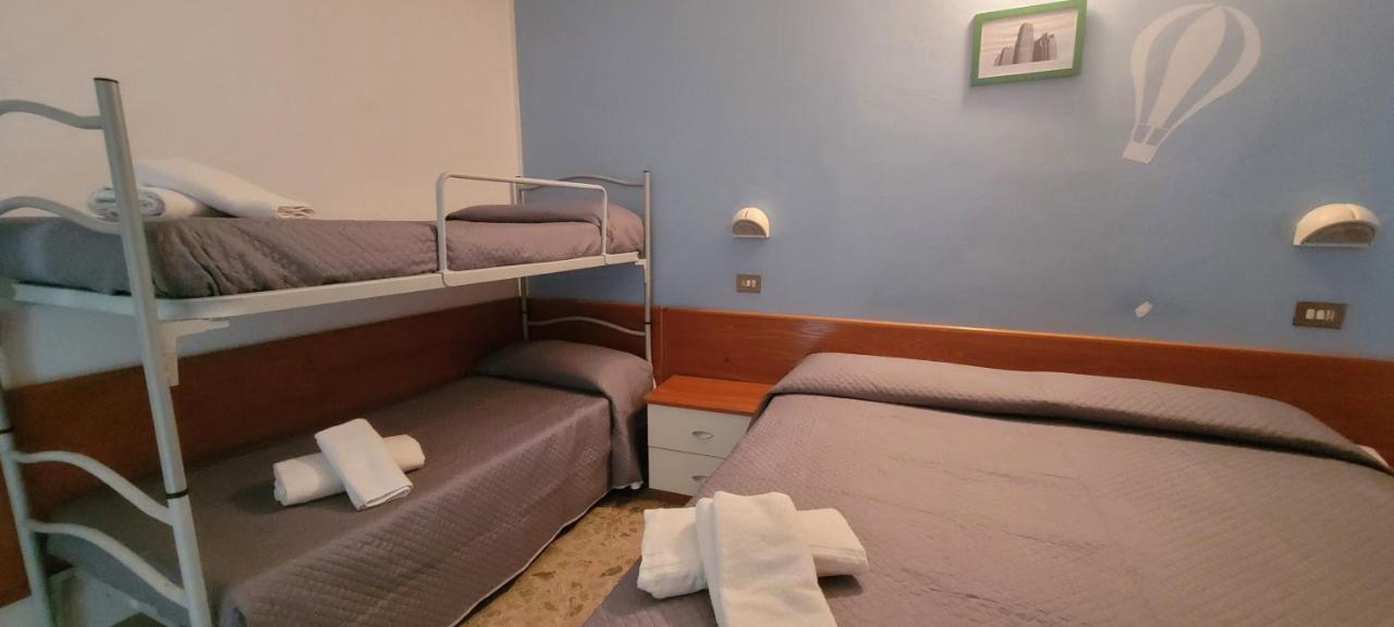 Hotel Santiago Rimini Ngoại thất bức ảnh