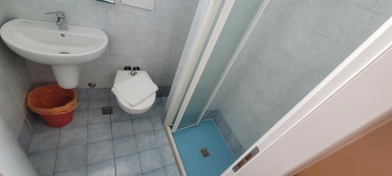 Hotel Santiago Rimini Ngoại thất bức ảnh
