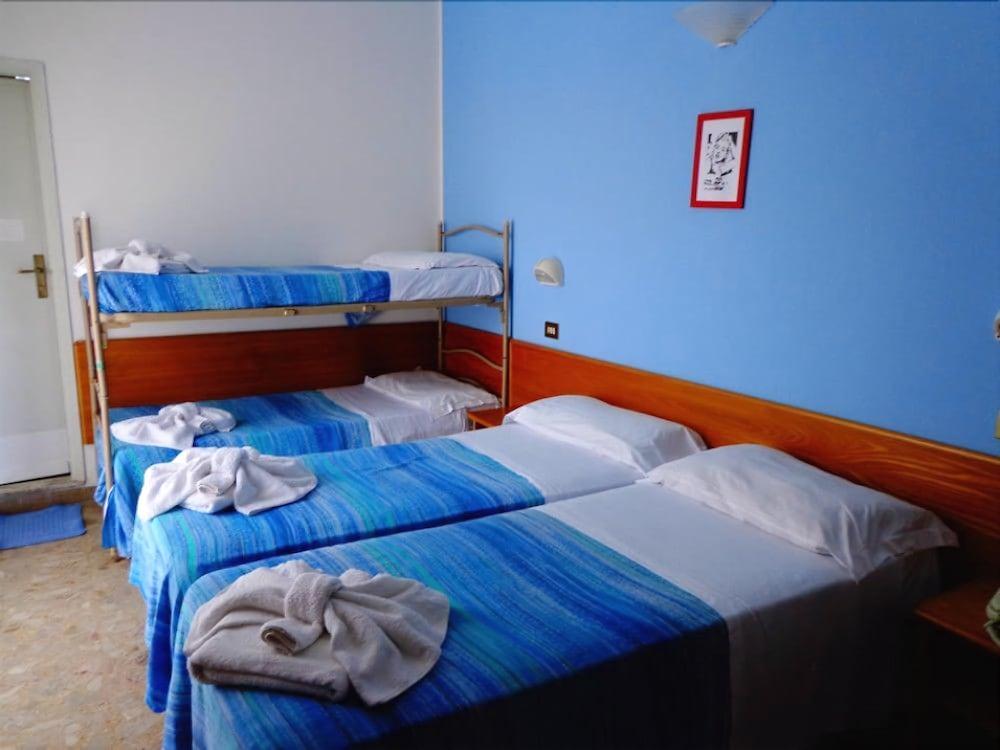 Hotel Santiago Rimini Ngoại thất bức ảnh